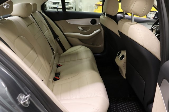 Mercedes-Benz C 10
