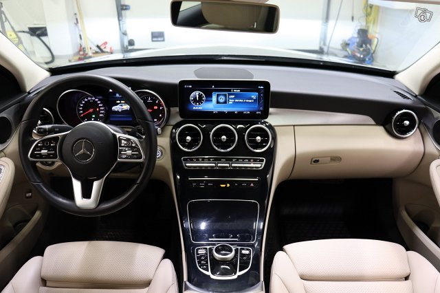 Mercedes-Benz C 13