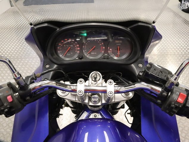 Yamaha XJ 5
