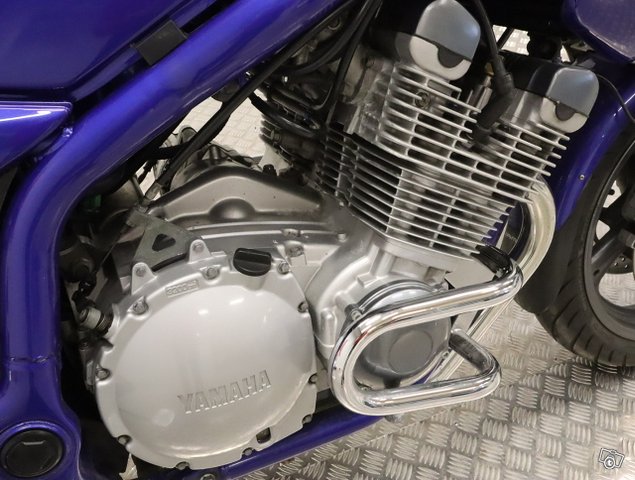 Yamaha XJ 9