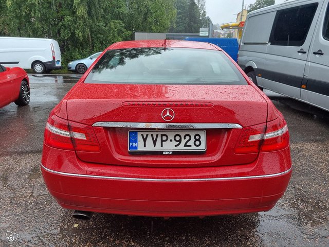 Mercedes-Benz E 5