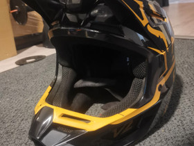FOX V2 Crossikypärä, Ajoasut, kengät ja kypärät, Mototarvikkeet ja varaosat, Lahti, Tori.fi FOX V2 Crossikypärä, Ajoasut, kengät ja kypärät, Mototarvikkeet ja varaosat, Lahti, Tori.fi