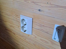 Vanhoja sähkökalusteita, Sähkötarvikkeet, Rakennustarvikkeet ja työkalut, Espoo, Tori.fi Vanhoja sähkökalusteita, Sähkötarvikkeet, Rakennustarvikkeet ja työkalut, Espoo, Tori.fi