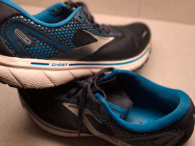 Brooks ghost 14 eur 44, Juoksu ja lenkkeily, Urheilu ja ulkoilu, Seinäjoki, Tori.fi Brooks ghost 14 eur 44, Juoksu ja lenkkeily, Urheilu ja ulkoilu, Seinäjoki, Tori.fi