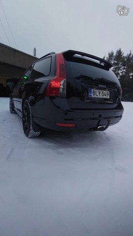 Volvo V50 3