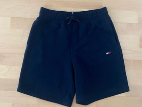 Tommy Hilfiger shortsit (S), Vaatteet ja kengät, Seinäjoki, Tori.fi Tommy Hilfiger shortsit (S), Vaatteet ja kengät, Seinäjoki, Tori.fi