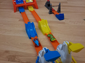 Hotwheels kilparata, Lelut ja pelit, Lastentarvikkeet ja lelut, Ruokolahti, Tori.fi Hotwheels kilparata, Lelut ja pelit, Lastentarvikkeet ja lelut, Ruokolahti, Tori.fi