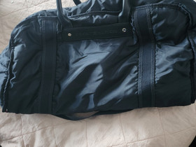 Tommy Hilfiger kassi, Vaatteet ja kengät, Lemi, Tori.fi Tommy Hilfiger kassi, Vaatteet ja kengät, Lemi, Tori.fi