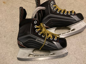 Bauer X200 Vapor, Jääkiekko ja luistelu, Urheilu ja ulkoilu, Imatra, Tori.fi Bauer X200 Vapor, Jääkiekko ja luistelu, Urheilu ja ulkoilu, Imatra, Tori.fi
