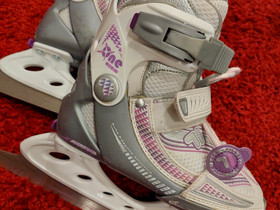 Fila, 29-32, Jääkiekko ja luistelu, Urheilu ja ulkoilu, Kokkola, Tori.fi Fila, 29-32, Jääkiekko ja luistelu, Urheilu ja ulkoilu, Kokkola, Tori.fi
