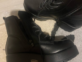 Nahkaiset naisten talvikengät, Vaatteet ja kengät, Kuopio, Tori.fi Nahkaiset naisten talvikengät, Vaatteet ja kengät, Kuopio, Tori.fi