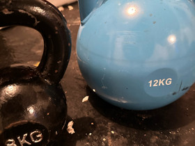 Kahvakuulat 8kg ja 12kg, Kuntoilu ja fitness, Urheilu ja ulkoilu, Oulu, Tori.fi Kahvakuulat 8kg ja 12kg, Kuntoilu ja fitness, Urheilu ja ulkoilu, Oulu, Tori.fi