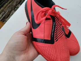 Nike Phantom turffit, Jalkapallo, Urheilu ja ulkoilu, Pori, Tori.fi Nike Phantom turffit, Jalkapallo, Urheilu ja ulkoilu, Pori, Tori.fi