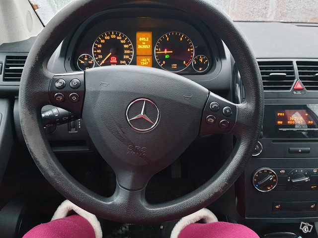 Mercedes-Benz A 180 5