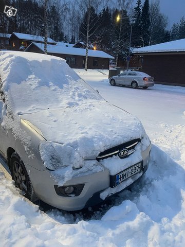 KIA Carens, kuva 1