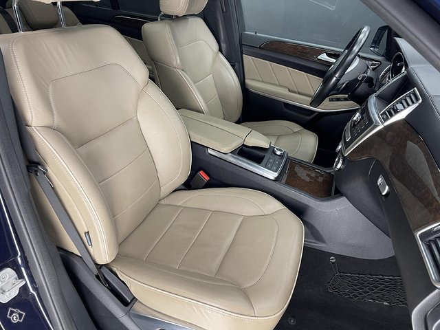 Mercedes-Benz GL 8