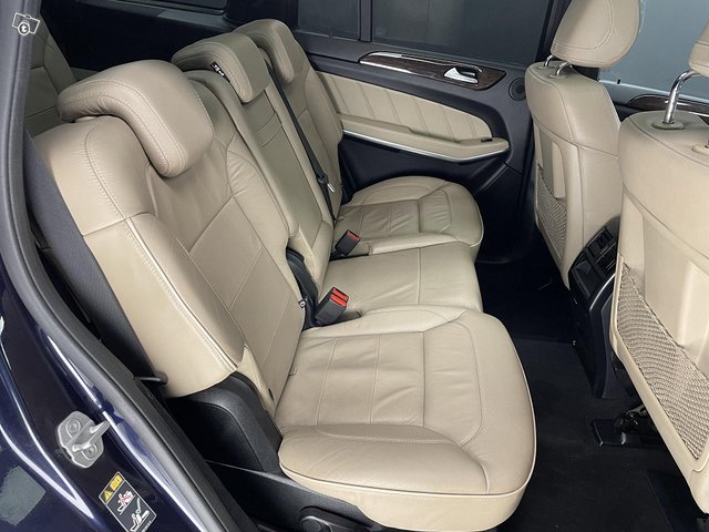 Mercedes-Benz GL 9