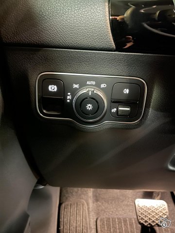 Mercedes-Benz B 13