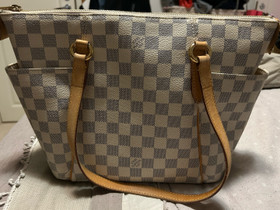 Louis Vuitton Totally PM, Laukut ja hatut, Asusteet ja kellot, Nurmijärvi, Tori.fi Louis Vuitton Totally PM, Laukut ja hatut, Asusteet ja kellot, Nurmijärvi, Tori.fi