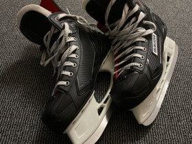 Bauer Vapor X300, Jääkiekko ja luistelu, Urheilu ja ulkoilu, Vaasa, Tori.fi Bauer Vapor X300, Jääkiekko ja luistelu, Urheilu ja ulkoilu, Vaasa, Tori.fi