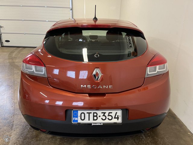 Renault Megane 8