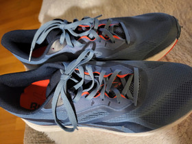Reebok lenkkarit, Vaatteet ja kengät, Mikkeli, Tori.fi Reebok lenkkarit, Vaatteet ja kengät, Mikkeli, Tori.fi