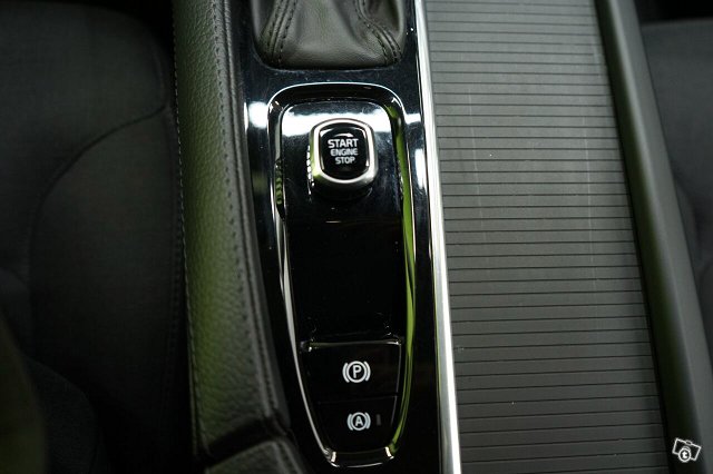 Volvo V90 Cross Country 19