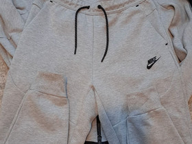Nike tech fleece harmaa tracksuit, Vaatteet ja kengät, Kaarina, Tori.fi Nike tech fleece harmaa tracksuit, Vaatteet ja kengät, Kaarina, Tori.fi