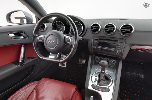 Audi TT 8