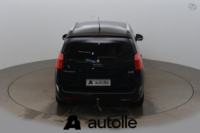 Peugeot 5008 6