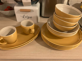 Kermansavi astiasto, Ruokailuastiat ja aterimet, Keittiötarvikkeet ja astiat, Helsinki, Tori.fi Kermansavi astiasto, Ruokailuastiat ja aterimet, Keittiötarvikkeet ja astiat, Helsinki, Tori.fi