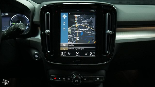 Volvo XC40 6
