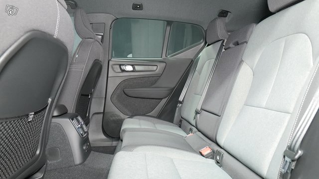 Volvo XC40 14