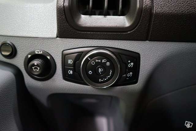 Ford Transit 16