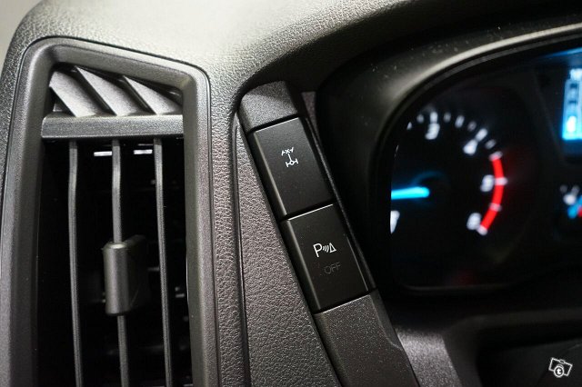 Ford Transit 17