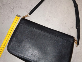 Victoria's Secret crossbody laukku, Laukut ja hatut, Asusteet ja kellot, Kouvola, Tori.fi Victoria's Secret crossbody laukku, Laukut ja hatut, Asusteet ja kellot, Kouvola, Tori.fi