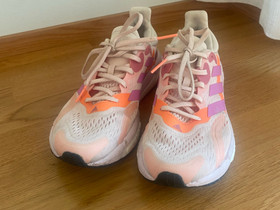 Adidas erittäin siistit lenkkarit 40 2/3, Vaatteet ja kengät, Espoo, Tori.fi Adidas erittäin siistit lenkkarit 40 2/3, Vaatteet ja kengät, Espoo, Tori.fi