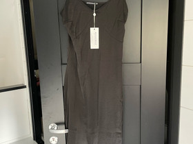 Upea Rut & Circle Nadja strap dress musta, Vaatteet ja kengät, Helsinki, Tori.fi Upea Rut & Circle Nadja strap dress musta, Vaatteet ja kengät, Helsinki, Tori.fi