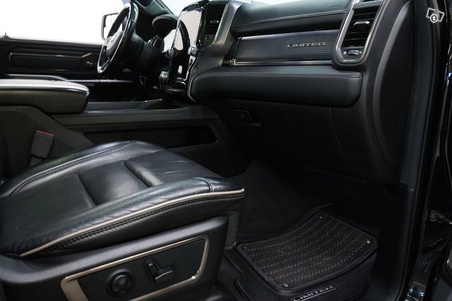 Dodge RAM 16