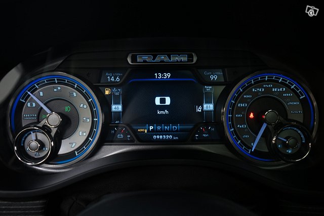 Dodge RAM 21