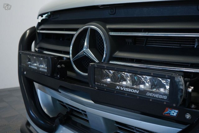 Mercedes-Benz Sprinter 12