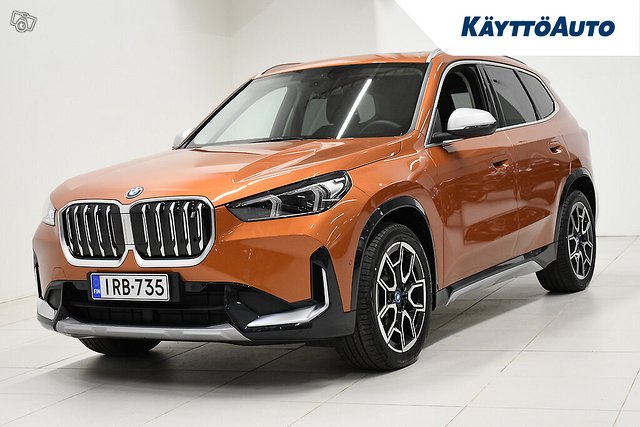 BMW IX1