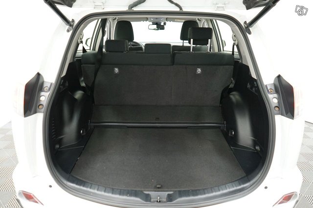 Toyota RAV4 13