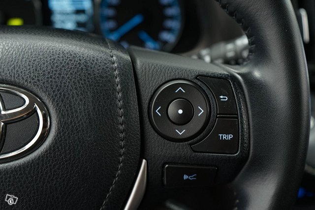 Toyota RAV4 25