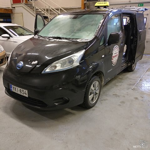 Nissan E-NV200