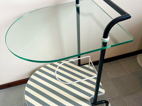 Italialainen Design tarjoiluvaunu 80-luvulta, Pöydät ja tuolit, Sisustus ja huonekalut, Raisio, Tori.fi Italialainen Design tarjoiluvaunu 80-luvulta, Pöydät ja tuolit, Sisustus ja huonekalut, Raisio, Tori.fi
