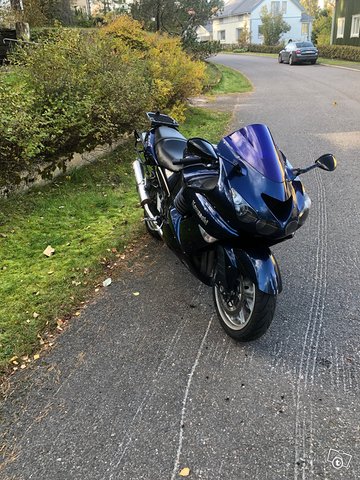Kawasaki ZZR 1400, kuva 1