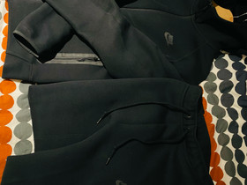Nike tech fleece tracksuit, Vaatteet ja kengät, Sastamala, Tori.fi Nike tech fleece tracksuit, Vaatteet ja kengät, Sastamala, Tori.fi