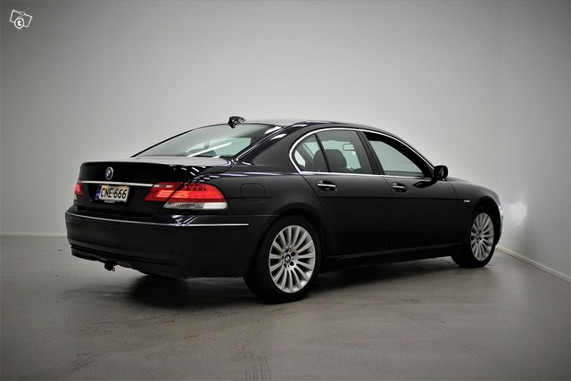 BMW 730 9