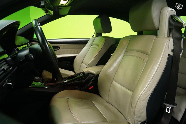 BMW 330d 12